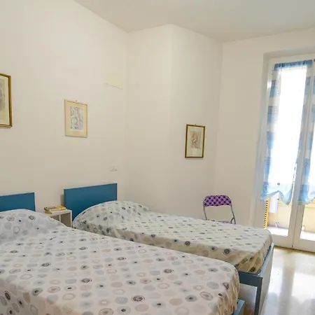 La Piazza - Casa Vacanze Apartment *